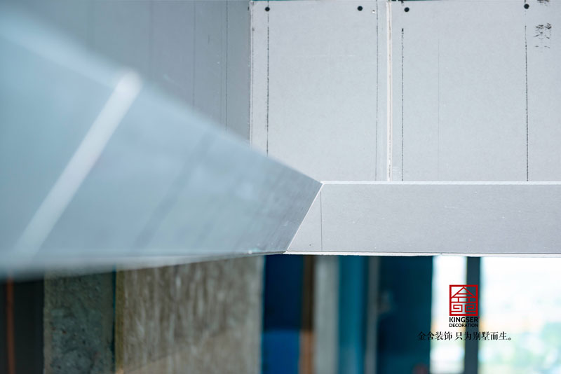 融創(chuàng)中心裝修工地水電階段實拍