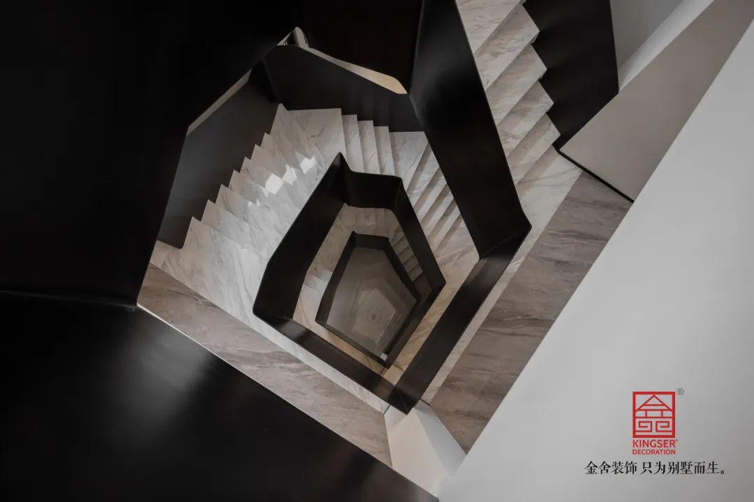 碧桂園桃園里800平米意式風(fēng)格-樓梯